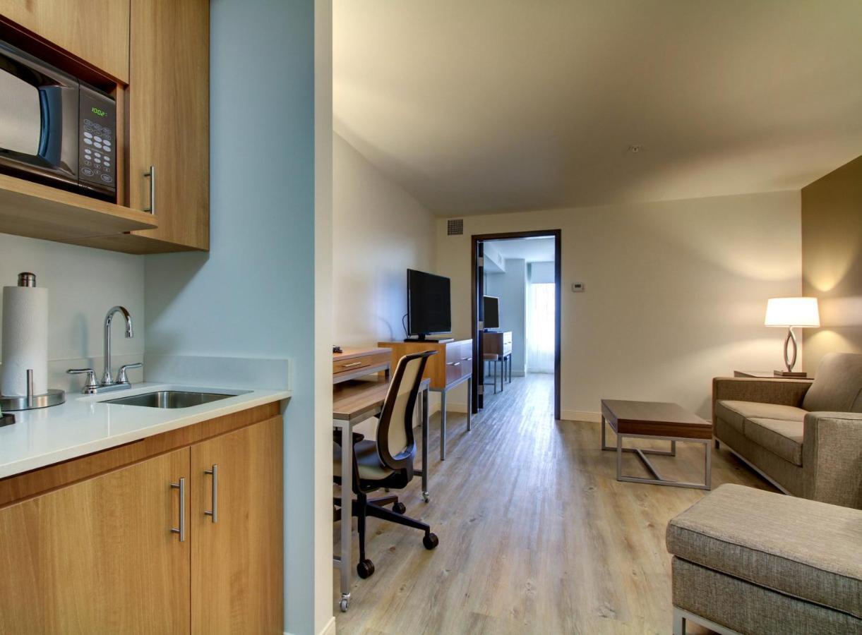 Holiday Inn & Suites Peoria At Grand Prairie By Ihg Buitenkant foto